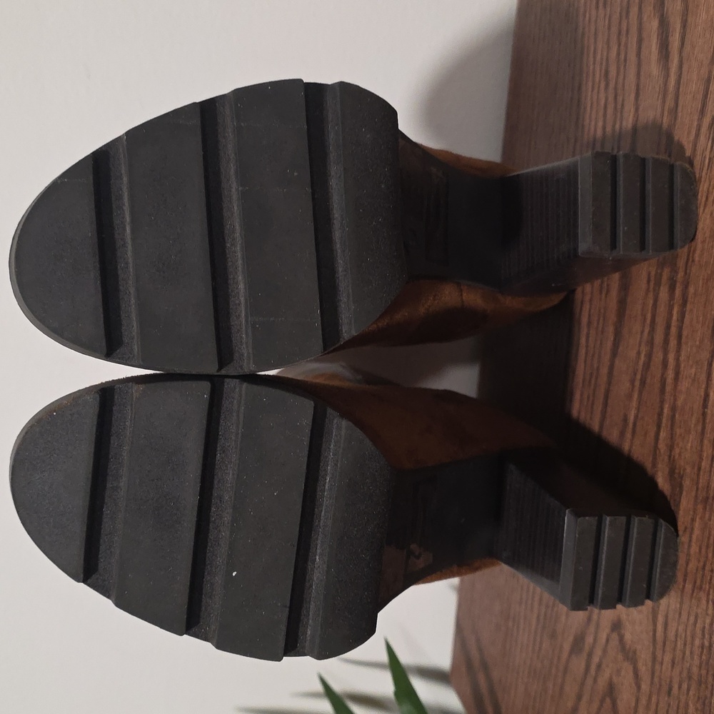 🌞🌞Chelsea Brown Faux Suede Heel Ankle Boots Womens 8 - Picture 6 of 8
